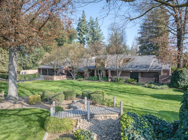 7621 N Laguna Vista Avenue, Fresno, CA 93711