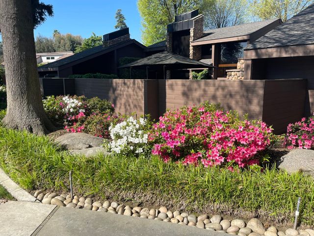 7621 N Laguna Vista Avenue, Fresno, CA 93711