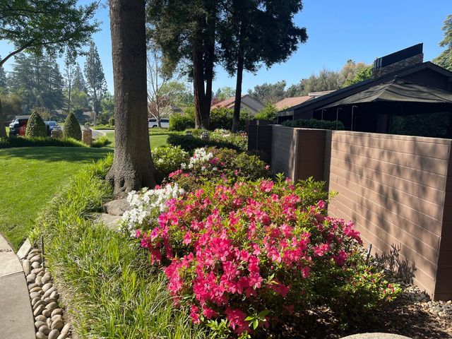 7621 N Laguna Vista Avenue, Fresno, CA 93711