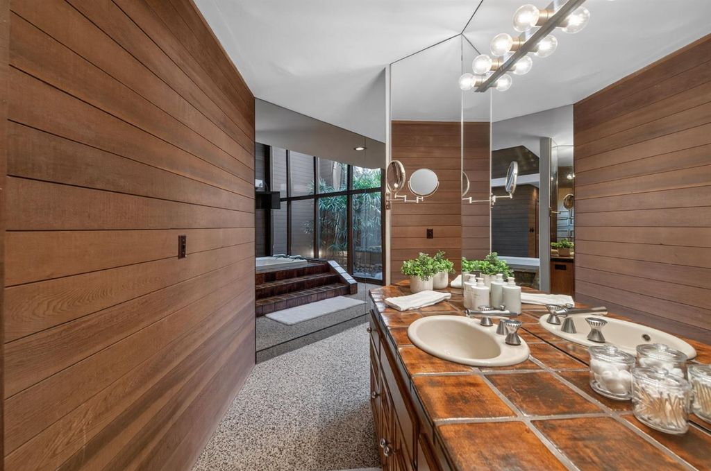 Image 48 of property listing at 7621 N Laguna Vista Avenue, Fresno, CA 93711