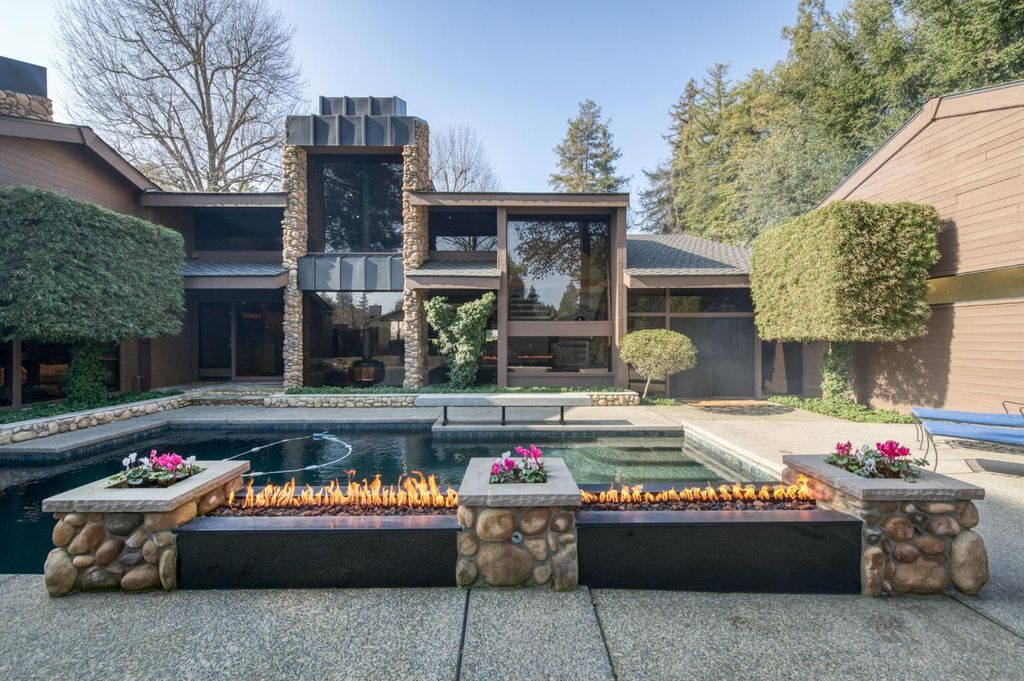 Image 5 of property listing at 7621 N Laguna Vista Avenue, Fresno, CA 93711