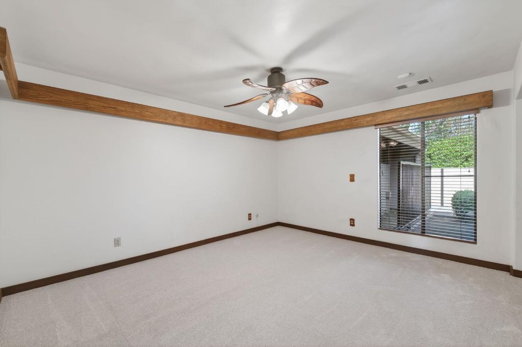 Image 51 of property listing at 7621 N Laguna Vista Avenue, Fresno, CA 93711