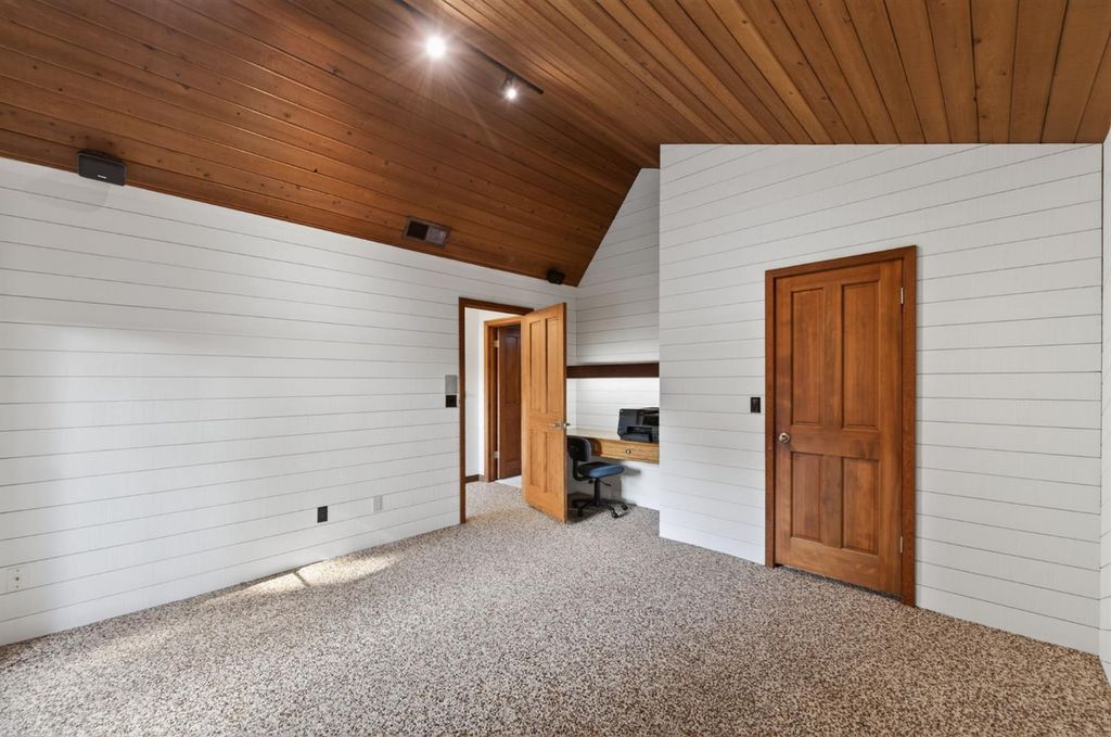 Image 55 of property listing at 7621 N Laguna Vista Avenue, Fresno, CA 93711