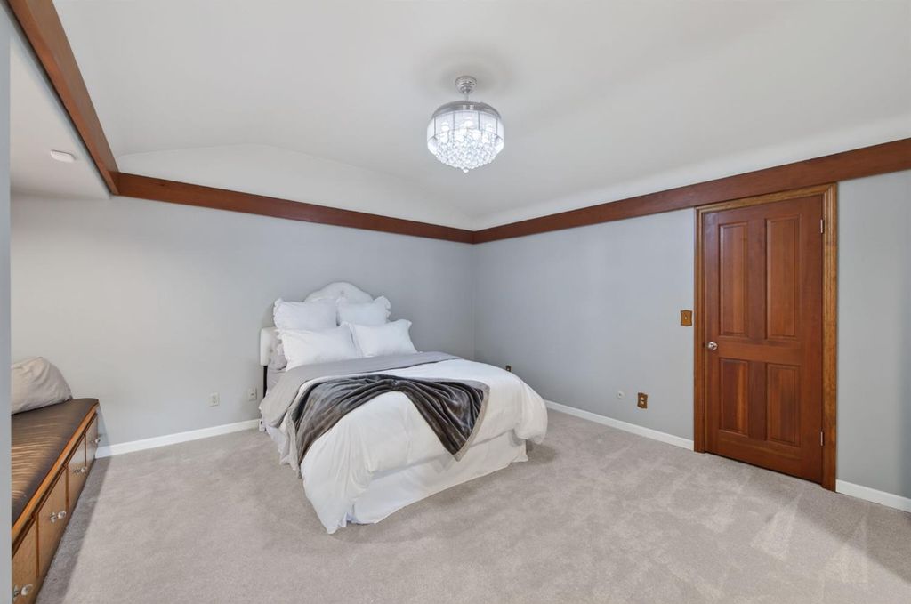 Image 56 of property listing at 7621 N Laguna Vista Avenue, Fresno, CA 93711