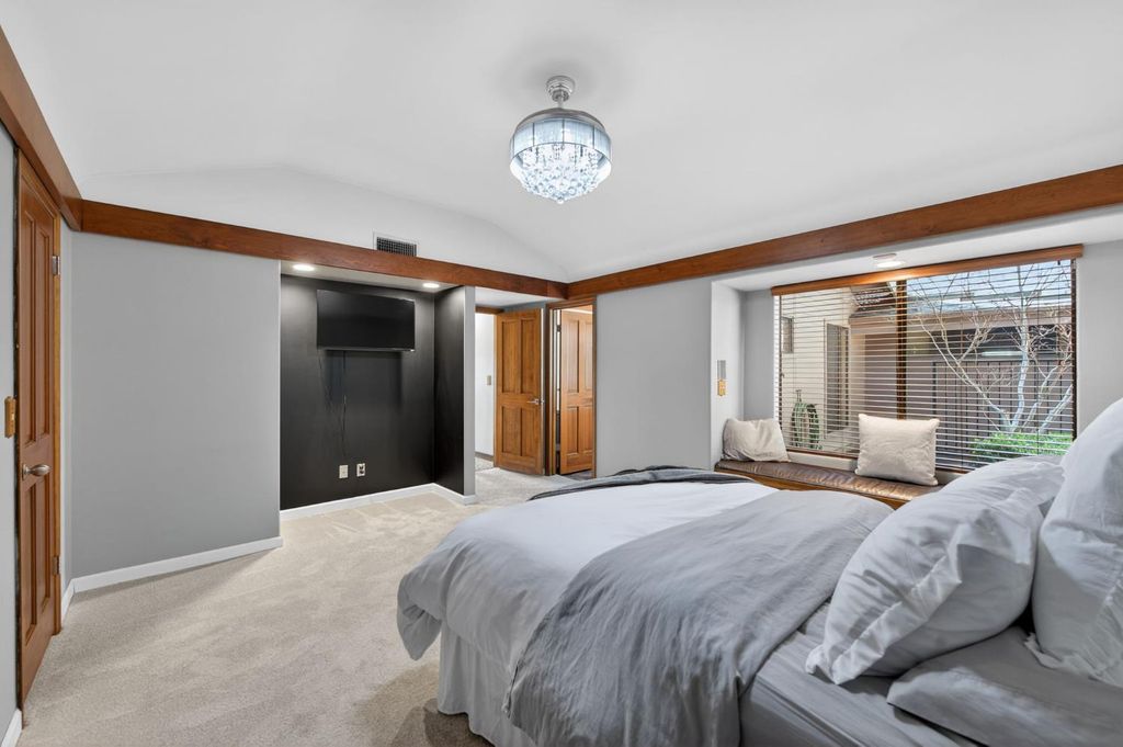 Image 58 of property listing at 7621 N Laguna Vista Avenue, Fresno, CA 93711