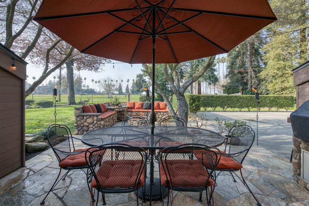 Image 65 of property listing at 7621 N Laguna Vista Avenue, Fresno, CA 93711