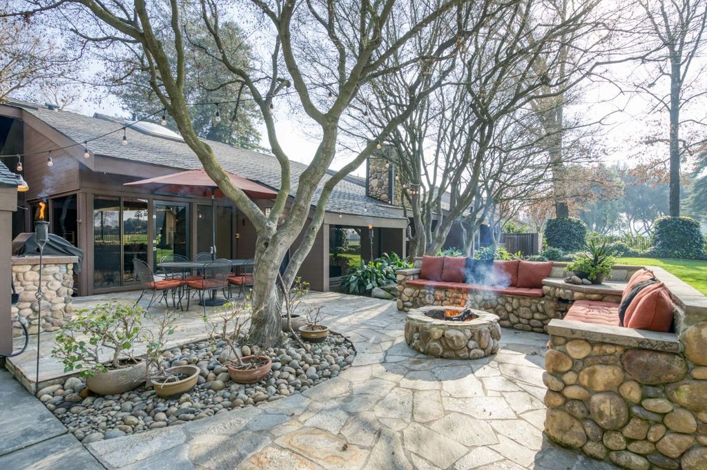 Image 79 of property listing at 7621 N Laguna Vista Avenue, Fresno, CA 93711