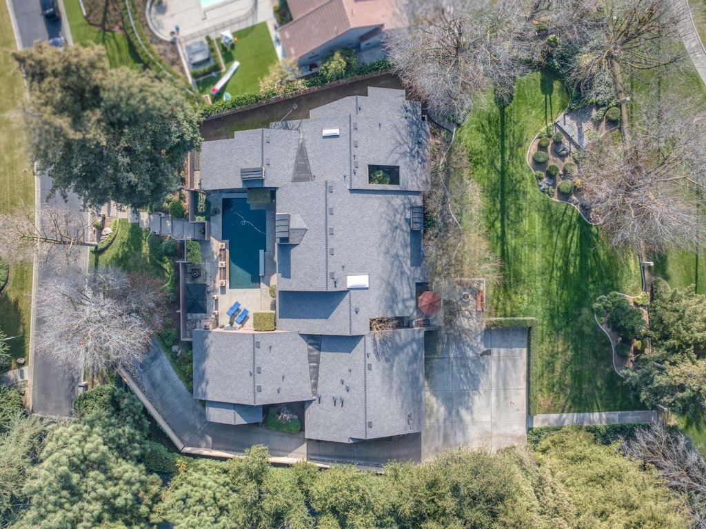 Image 85 of property listing at 7621 N Laguna Vista Avenue, Fresno, CA 93711