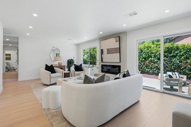 816 Christopher Court, Santa Clara, CA 95051