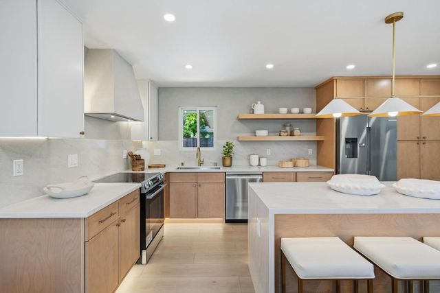 816 Christopher Court, Santa Clara, CA 95051