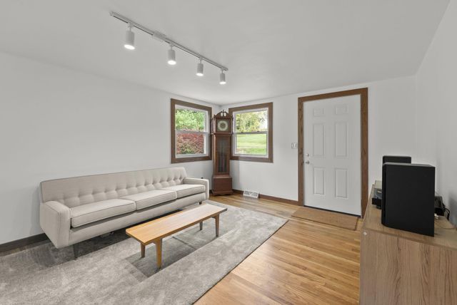 14702 Wooster Road, Mount Vernon, OH 43050