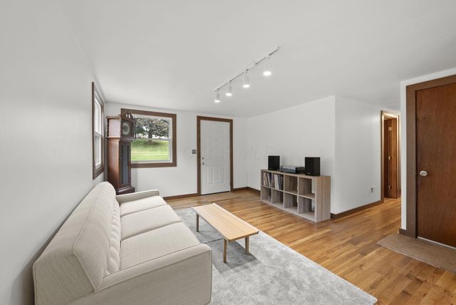 14702 Wooster Road, Mount Vernon, OH 43050