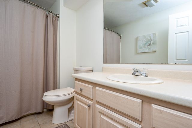 21 Rolling Green Lane, Mashpee, MA 02649