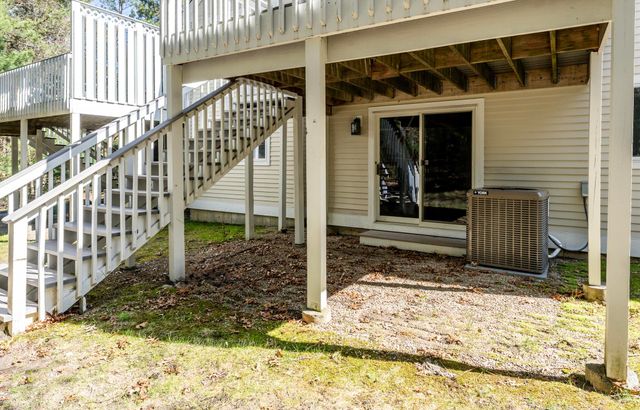 21 Rolling Green Lane, Mashpee, MA 02649