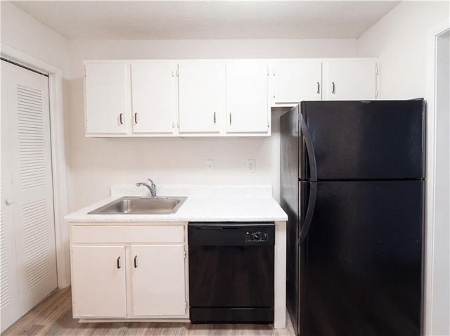 1005 Dunbar Drive, Atlanta, GA 30338