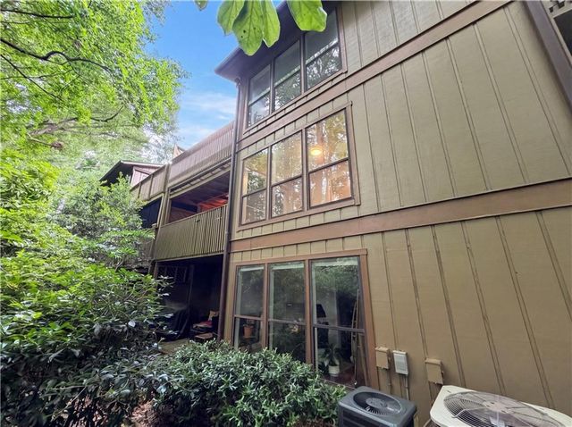 1005 Dunbar Drive, Atlanta, GA 30338