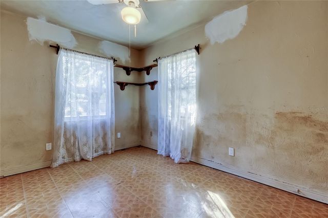 8171 37TH AVENUE N, St Petersburg, FL 33710