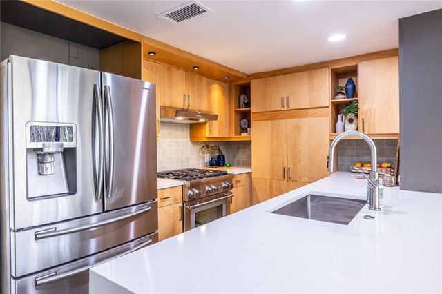 490 N Highland Avenue NE 2B, Atlanta, GA 30307