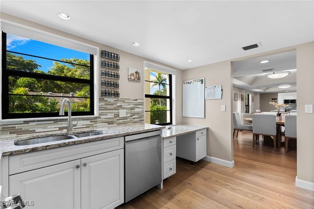 722 10th AVE S A102, Naples, FL 34102