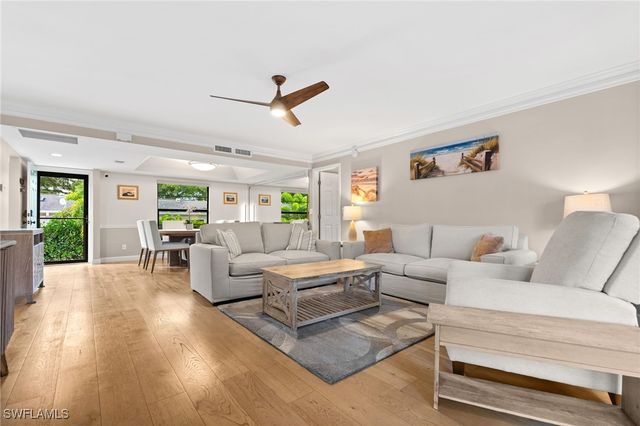 722 10th AVE S A102, Naples, FL 34102