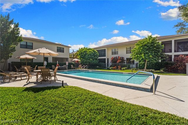 722 10th AVE S A102, Naples, FL 34102