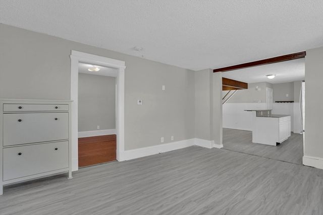 62 Cooley Ave, East Longmeadow, MA 01028