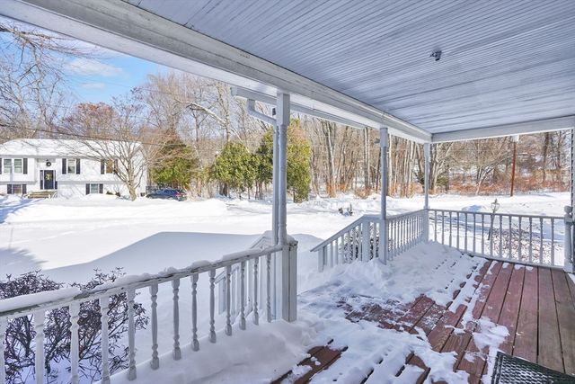 62 Cooley Ave, East Longmeadow, MA 01028