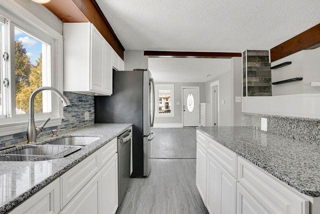 62 Cooley Ave, East Longmeadow, MA 01028