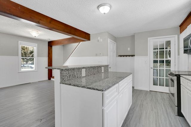 62 Cooley Ave, East Longmeadow, MA 01028