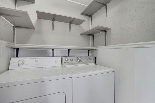 62 Cooley Ave, East Longmeadow, MA 01028