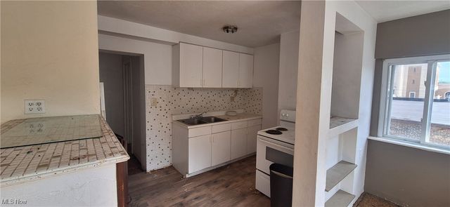 3816 Bucyrus Avenue, Cleveland, OH 44109