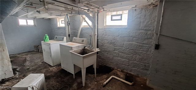 3816 Bucyrus Avenue, Cleveland, OH 44109