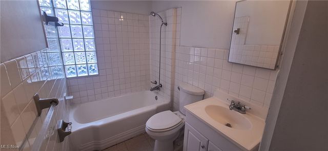 3816 Bucyrus Avenue, Cleveland, OH 44109