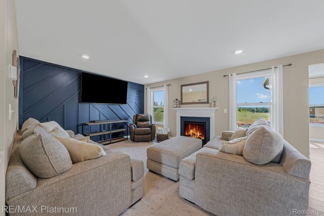 521 Elm Street, Chelsea, MI 48118