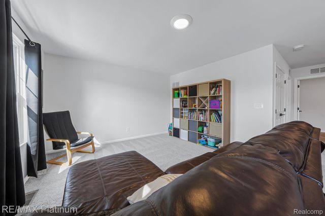 521 Elm Street, Chelsea, MI 48118