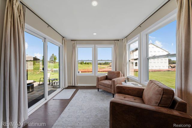 521 Elm Street, Chelsea, MI 48118