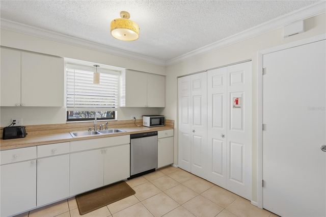 117 NEPTUNE LANE, Holmes Beach, FL 34217