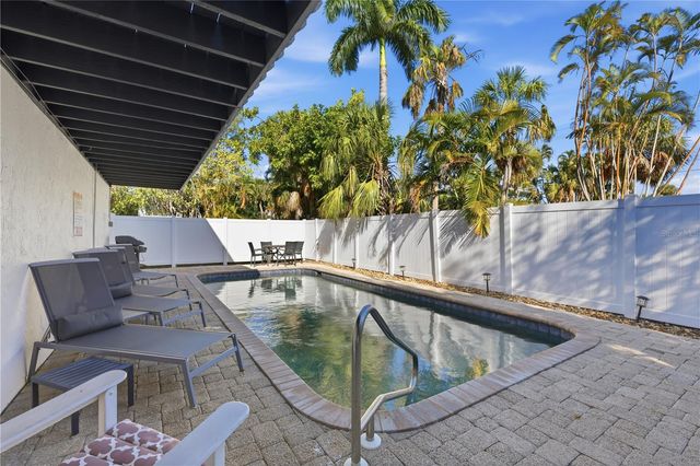 117 NEPTUNE LANE, Holmes Beach, FL 34217