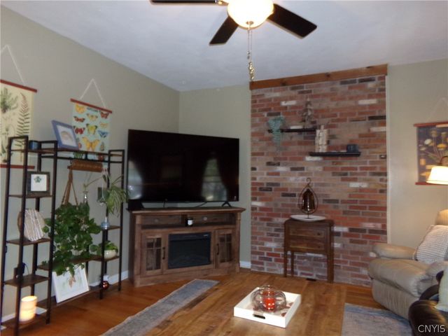 409 Pleasantview Avenue, Syracuse, NY 13208