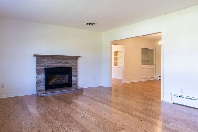 346 Chestnut St, Franklin, MA 02038