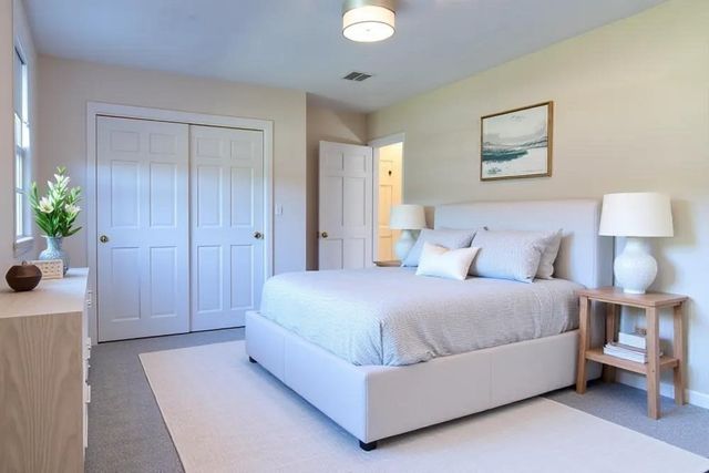 346 Chestnut St, Franklin, MA 02038