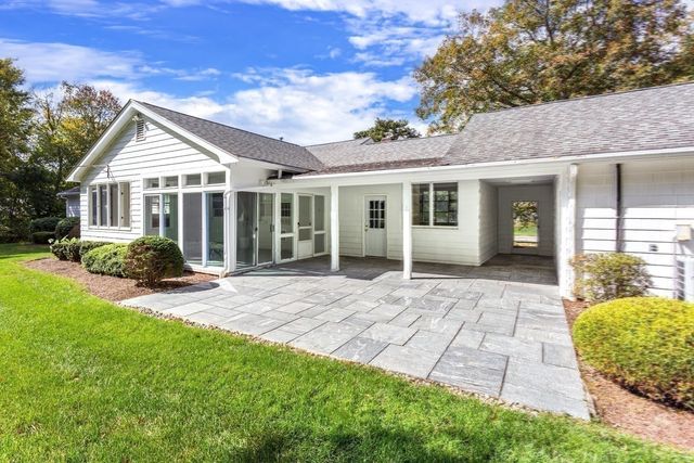 346 Chestnut St, Franklin, MA 02038