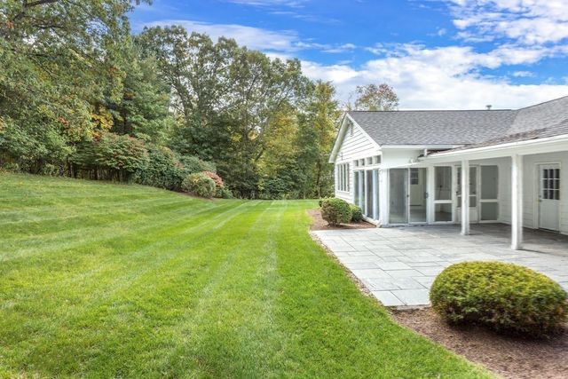346 Chestnut St, Franklin, MA 02038