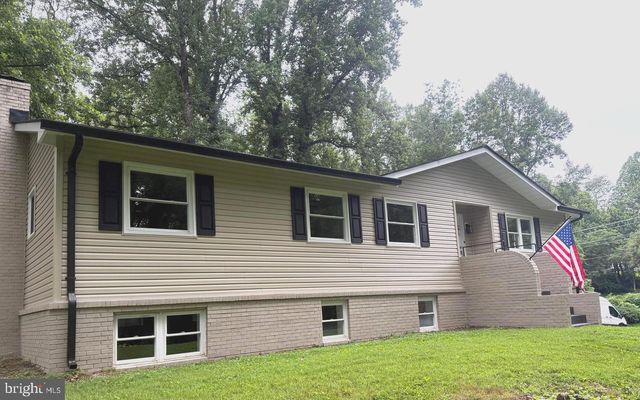 8093 MEETZE RD, Warrenton, VA 20187