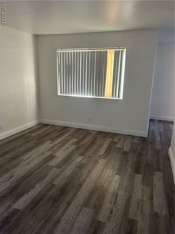 1852 North Decatur Boulevard 103, Las Vegas, NV 89108