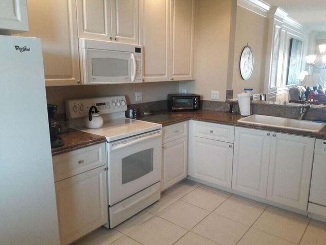 4 Harbour Isle Drive E Ph-4, Fort Pierce, FL 34949