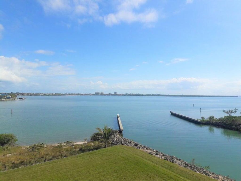 4 Harbour Isle Drive E Ph-4, Fort Pierce, FL 34949