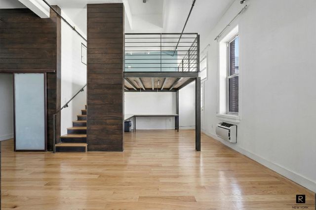 50 Bridge St Apt 506, New York City, NY 11201