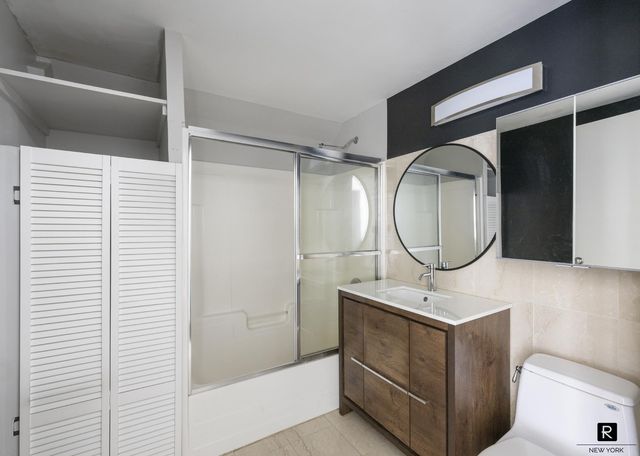 50 Bridge St Apt 506, New York City, NY 11201