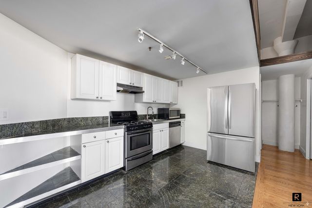 50 Bridge St Apt 506, New York City, NY 11201